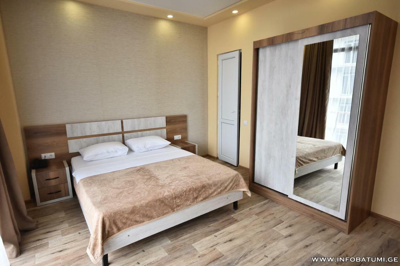 Hotel Royal Georgia Batumi Luaran gambar